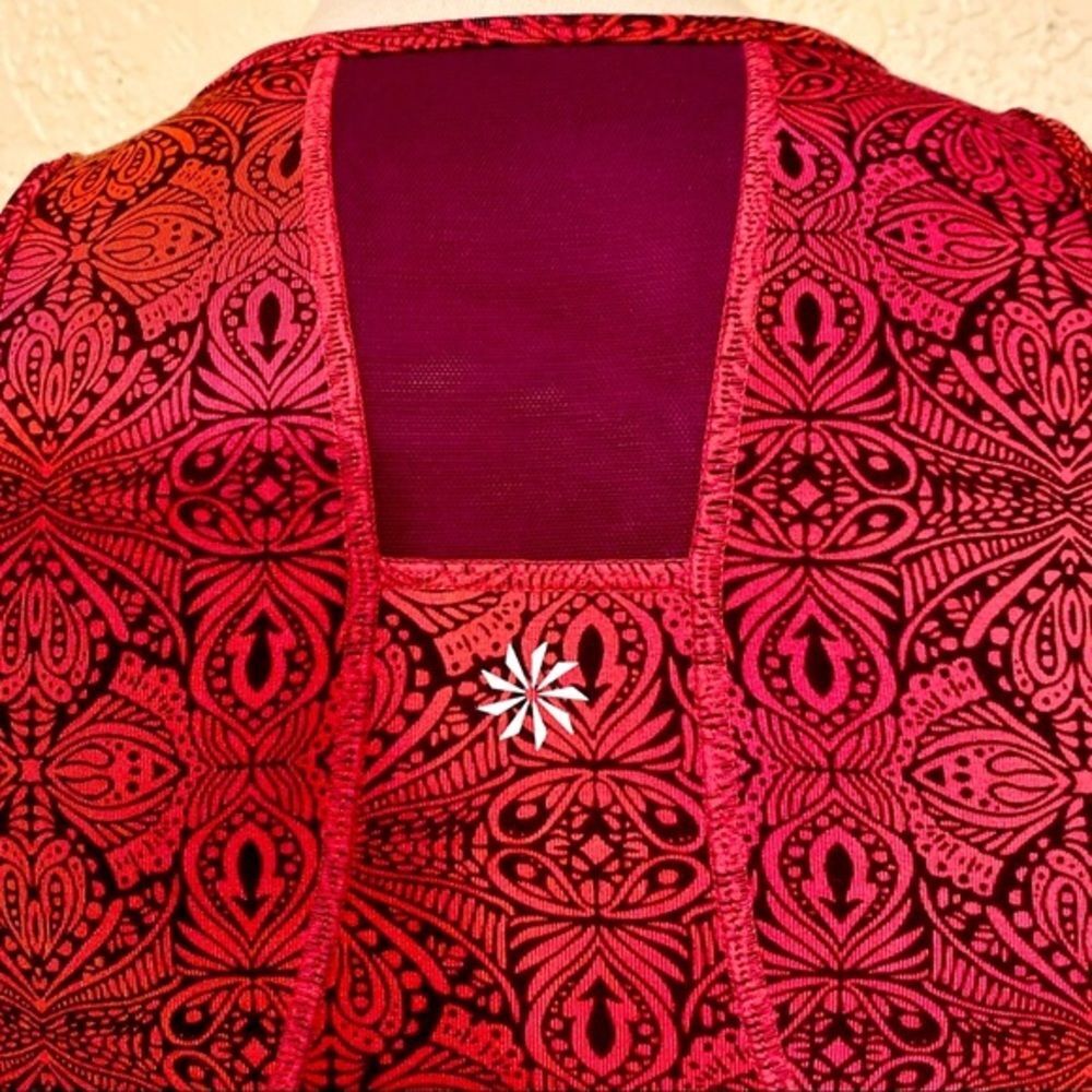 🌟 ATHLETA Geo Print Tank Sz S - Picture 4 of 5
